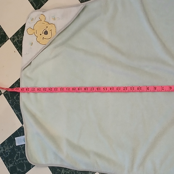 Disney Winnie The Pooh Hooded Towel - Picture 12 of 16